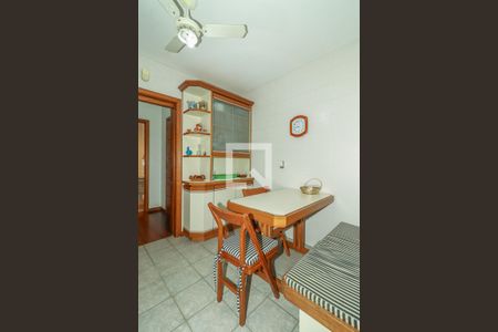 Apartamento à venda com 167m², 3 quartos e 2 vagas Apartamento à venda com 167m², 3 quartos e 2 vagasCozinha