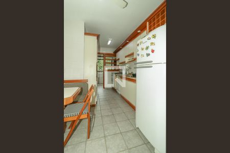 Apartamento à venda com 167m², 3 quartos e 2 vagas Apartamento à venda com 167m², 3 quartos e 2 vagasCozinha