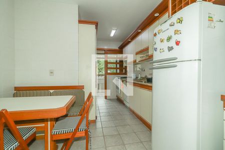Apartamento à venda com 167m², 3 quartos e 2 vagas Apartamento à venda com 167m², 3 quartos e 2 vagasCozinha