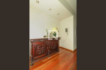 Apartamento à venda com 167m², 3 quartos e 2 vagas Apartamento à venda com 167m², 3 quartos e 2 vagasCorredor