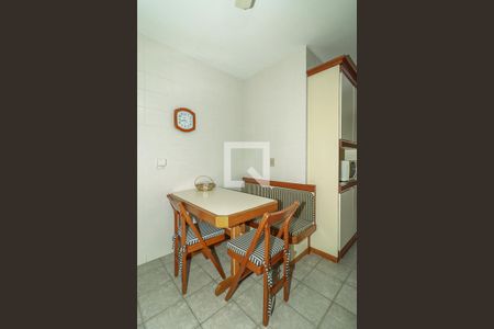 Apartamento à venda com 167m², 3 quartos e 2 vagas Apartamento à venda com 167m², 3 quartos e 2 vagasCozinha