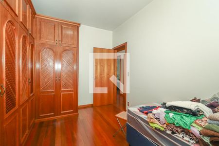 Apartamento à venda com 167m², 3 quartos e 2 vagas Apartamento à venda com 167m², 3 quartos e 2 vagasQuarto 2