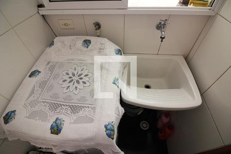 Apartamento à venda com 70m², 2 quartos e 1 vagaÁrea de Serviço