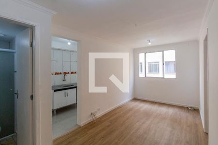 Sala de apartamento para alugar com 2 quartos, 48m² em Vila Carmosina, São Paulo