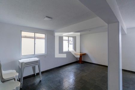 Apartamento para alugar com 48m², 2 quartos e 1 vaga Apartamento para alugar com 48m², 2 quartos e 1 vagaÁrea Comum - Salão de Festas