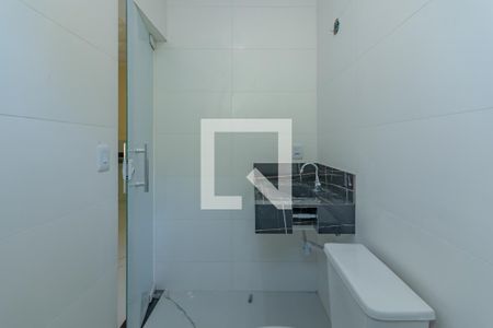 Banheiro de kitnet/studio para alugar com 1 quarto, 25m² em Copacabana, Belo Horizonte