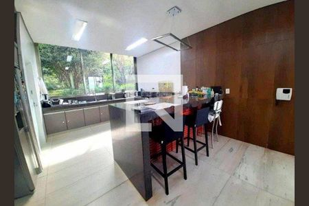 Casa à venda com 4 quartos, 450m² em Vila Castela, Nova Lima
