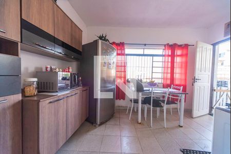 Casa à venda com 126m², 2 quartos e 2 vagas Casa à venda com 126m², 2 quartos e 2 vagasCozinha casa 2