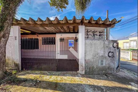 Casa à venda com 126m², 2 quartos e 2 vagas Casa à venda com 126m², 2 quartos e 2 vagasFachada