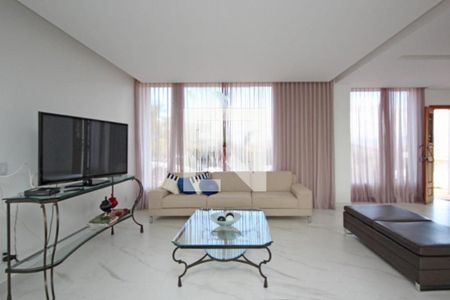 Casa à venda com 4 quartos, 379m² em Jardim Serrano, Nova Lima