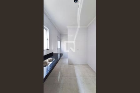Casa à venda com 100m², 3 quartos e 2 vagas Casa à venda com 100m², 3 quartos e 2 vagasCozinha