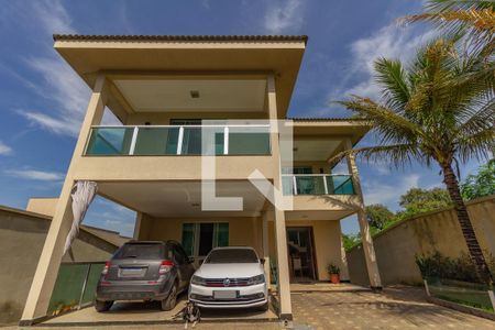 Casa à venda com 1000m², 4 quartos e 6 vagas Casa à venda com 1000m², 4 quartos e 6 vagasArea Externa