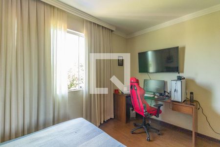 Casa à venda com 1000m², 4 quartos e 6 vagas Casa à venda com 1000m², 4 quartos e 6 vagasQuarto 2