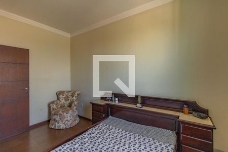 Casa à venda com 1000m², 4 quartos e 6 vagas Casa à venda com 1000m², 4 quartos e 6 vagasQuarto 1