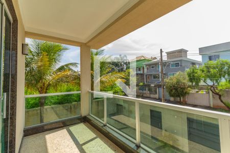 Casa à venda com 1000m², 4 quartos e 6 vagas Casa à venda com 1000m², 4 quartos e 6 vagasVaranda da Suite