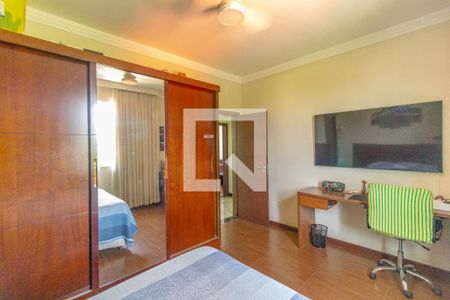 Casa à venda com 1000m², 4 quartos e 6 vagas Casa à venda com 1000m², 4 quartos e 6 vagasQuarto 3