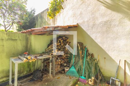 Casa à venda com 1000m², 4 quartos e 6 vagas Casa à venda com 1000m², 4 quartos e 6 vagasArea Externa