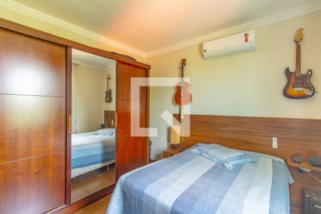 Casa à venda com 1000m², 4 quartos e 6 vagas Casa à venda com 1000m², 4 quartos e 6 vagasQuarto 2