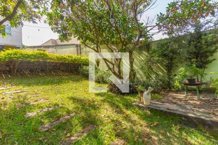 Casa à venda com 1000m², 4 quartos e 6 vagas Casa à venda com 1000m², 4 quartos e 6 vagasArea Externa