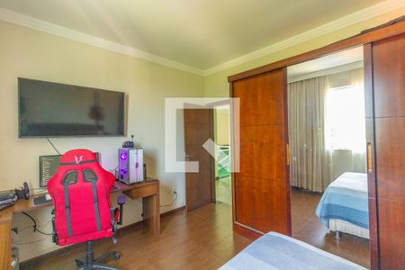 Casa à venda com 1000m², 4 quartos e 6 vagas Casa à venda com 1000m², 4 quartos e 6 vagasQuarto 2