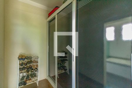 Casa à venda com 1000m², 4 quartos e 6 vagas Casa à venda com 1000m², 4 quartos e 6 vagasCloset da Suite