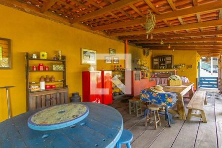 Casa à venda com 1000m², 4 quartos e 6 vagas Casa à venda com 1000m², 4 quartos e 6 vagasArea Gourmet