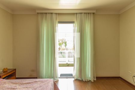 Casa à venda com 1000m², 4 quartos e 6 vagas Casa à venda com 1000m², 4 quartos e 6 vagasSuite