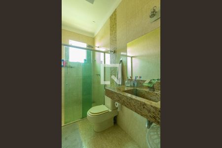 Casa à venda com 1000m², 4 quartos e 6 vagas Casa à venda com 1000m², 4 quartos e 6 vagasBanheiro Social 2