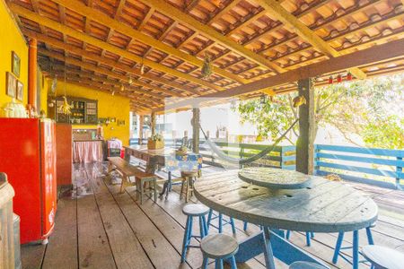 Casa à venda com 1000m², 4 quartos e 6 vagas Casa à venda com 1000m², 4 quartos e 6 vagasArea Gourmet