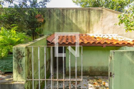 Casa à venda com 1000m², 4 quartos e 6 vagas Casa à venda com 1000m², 4 quartos e 6 vagasArea Externa