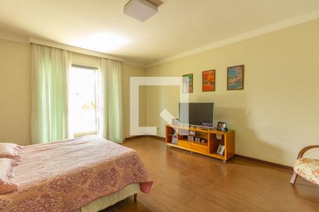 Casa à venda com 1000m², 4 quartos e 6 vagas Casa à venda com 1000m², 4 quartos e 6 vagasSuite