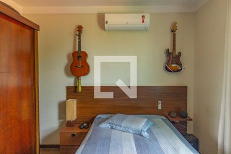 Casa à venda com 1000m², 4 quartos e 6 vagas Casa à venda com 1000m², 4 quartos e 6 vagasQuarto 2