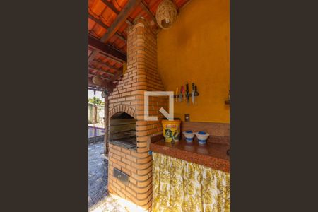 Casa à venda com 1000m², 4 quartos e 6 vagas Casa à venda com 1000m², 4 quartos e 6 vagasArea Gourmet