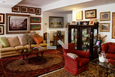 Casa de condomínio à venda com 3590m², 4 quartos e 6 vagas Casa de condomínio à venda com 3590m², 4 quartos e 6 vagasSala 3