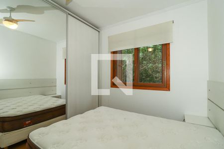 Quarto de apartamento para alugar com 2 quartos, 85m² em Auxiliadora, Porto Alegre