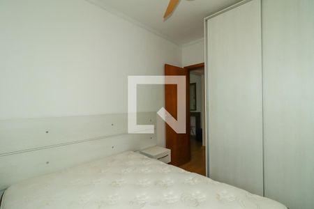 Quarto de apartamento para alugar com 2 quartos, 85m² em Auxiliadora, Porto Alegre