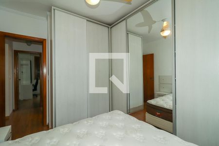 Quarto de apartamento para alugar com 2 quartos, 85m² em Auxiliadora, Porto Alegre