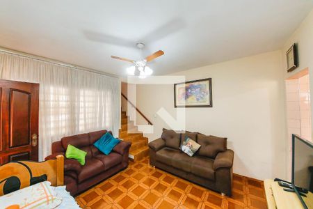 Sala de casa para alugar com 2 quartos, 120m² em Vila Ivone, São Paulo