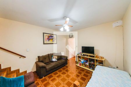 Sala de casa à venda com 2 quartos, 120m² em Vila Ivone, São Paulo