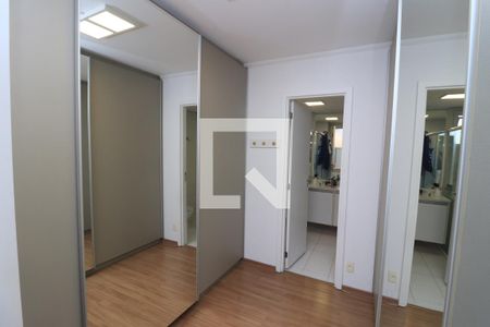 Apartamento para alugar com 152m², 3 quartos e 2 vagasCloset