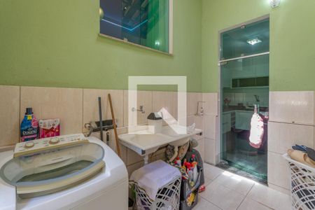 Casa à venda com 200m², 3 quartos e 4 vagas Casa à venda com 200m², 3 quartos e 4 vagasÁrea de Serviço