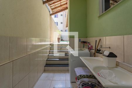 Casa à venda com 200m², 3 quartos e 4 vagas Casa à venda com 200m², 3 quartos e 4 vagasÁrea de Serviço