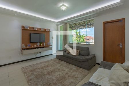 Sala de casa à venda com 3 quartos, 200m² em Santa Mônica, Belo Horizonte