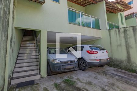 Casa à venda com 200m², 3 quartos e 4 vagas Casa à venda com 200m², 3 quartos e 4 vagasEntrada - Garagem