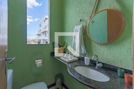 Casa à venda com 200m², 3 quartos e 4 vagas Casa à venda com 200m², 3 quartos e 4 vagasLavabo