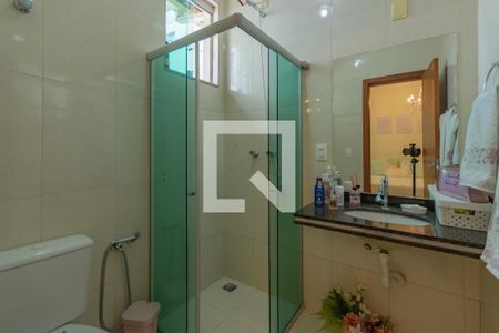 Casa à venda com 200m², 3 quartos e 4 vagas Casa à venda com 200m², 3 quartos e 4 vagasBanheiro suíte