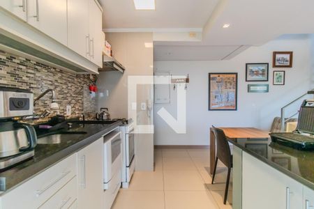 Apartamento à venda com 140m², 2 quartos e 1 vaga Apartamento à venda com 140m², 2 quartos e 1 vagaCozinha e Área de Serviço