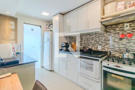 Apartamento à venda com 140m², 2 quartos e 1 vaga Apartamento à venda com 140m², 2 quartos e 1 vagaCozinha e Área de Serviço