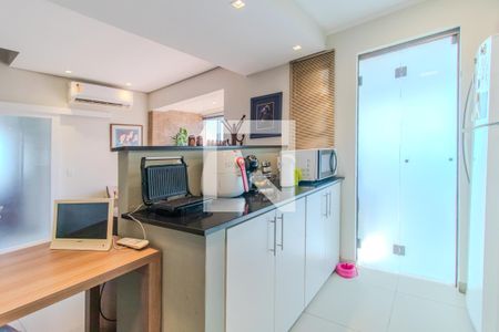 Apartamento à venda com 140m², 2 quartos e 1 vaga Apartamento à venda com 140m², 2 quartos e 1 vagaCozinha e Área de Serviço