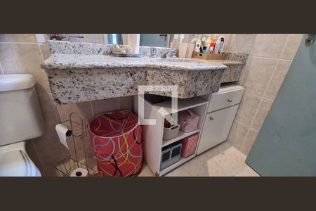 Apartamento à venda com 167m², 3 quartos e 4 vagasBanheiro da Suíte 2